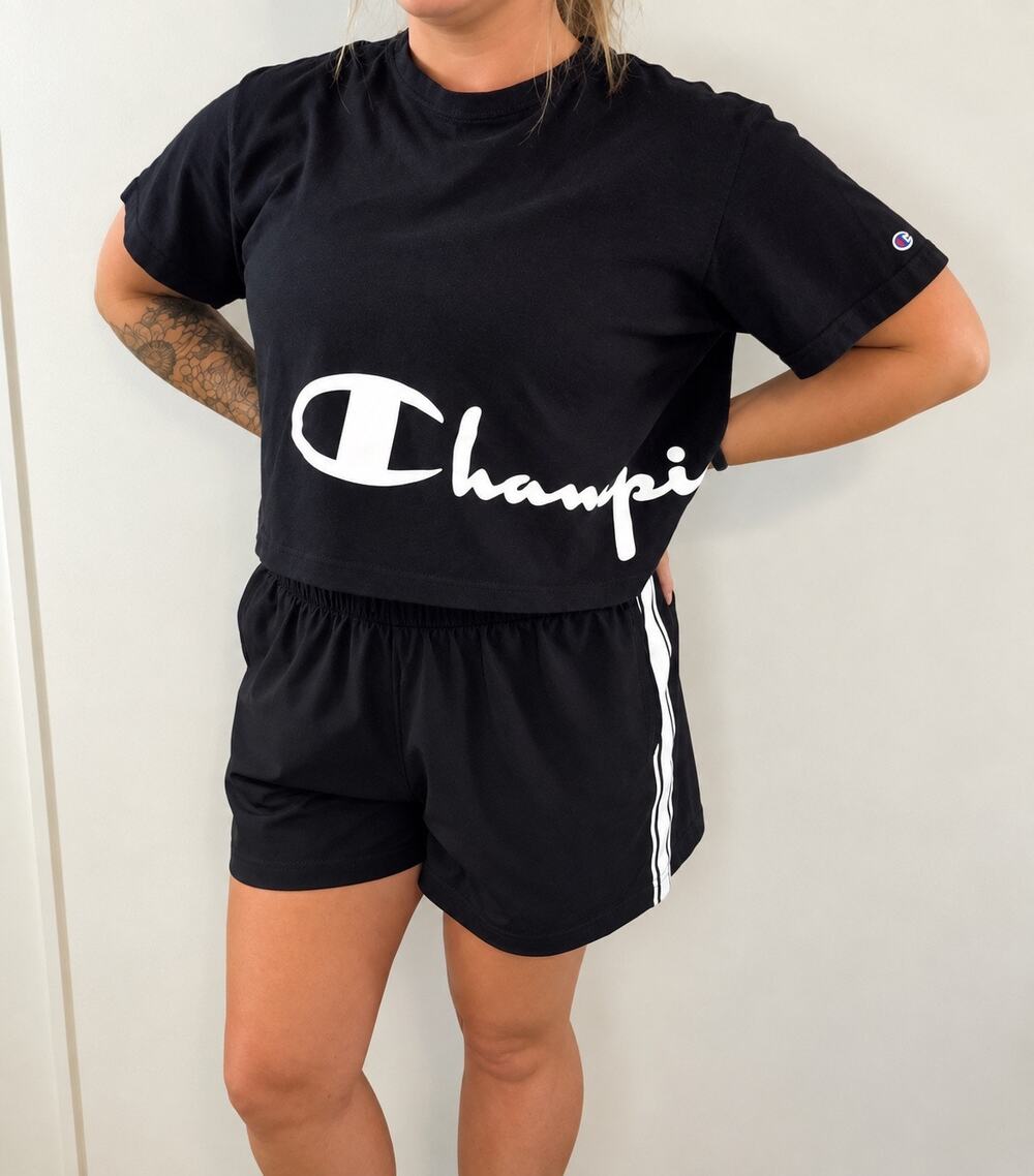 Champion Cropped T Shirt Large Black Oversized Logo Graphic Tee